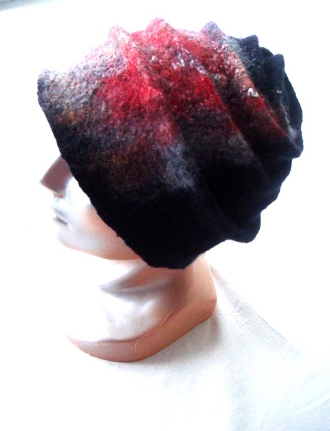Felted merino wool hat-blue / red picture no. 2