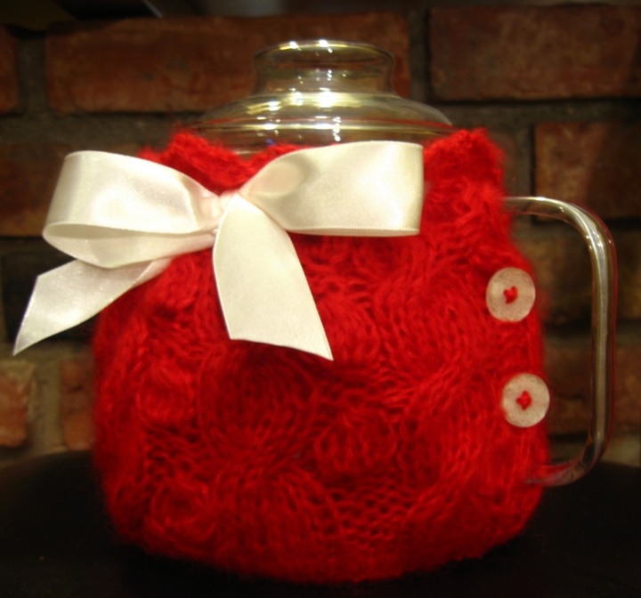 Knitted teapot picture no. 3
