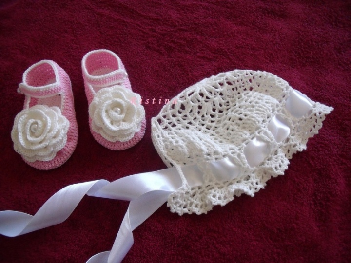 crocheted christening set girl picture no. 2