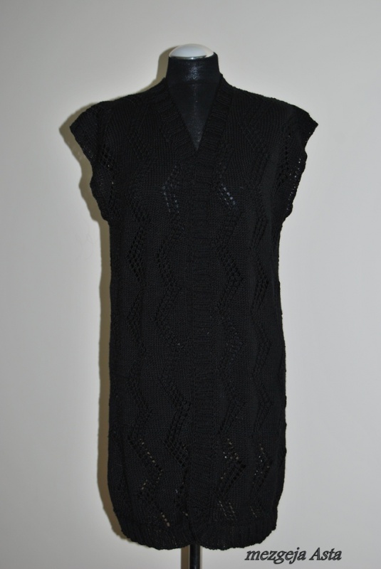 Long black vest picture no. 2