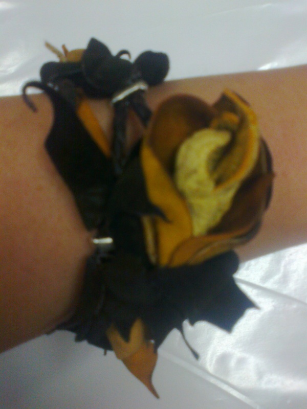 Flowered bracelet picture no. 2
