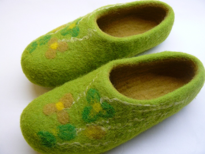 Felt slippers picture no. 2