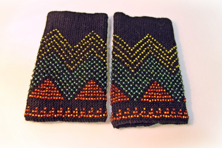 Arm Warmers for mother and daughter, Wrist Warmers Beaded , Black Wrist Warmers, picture no. 2