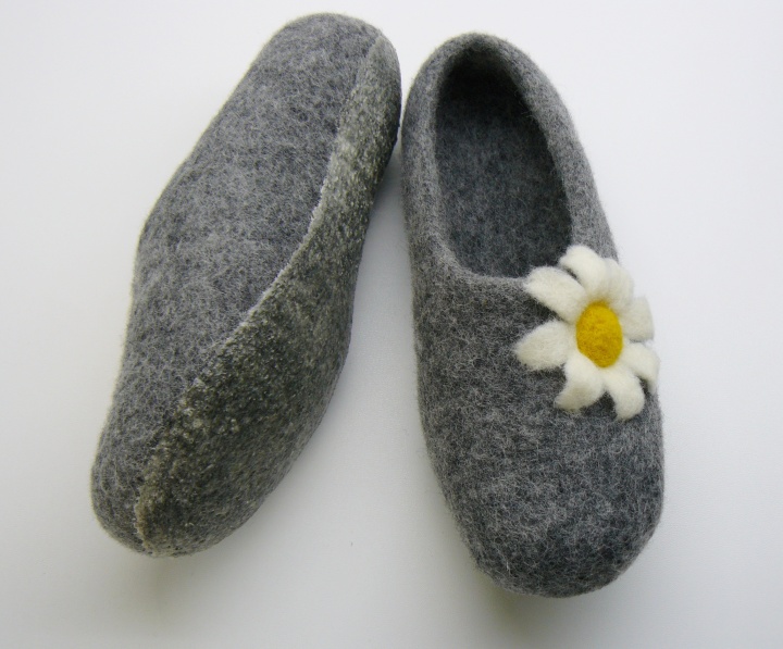 Slippers " Daisy " picture no. 3
