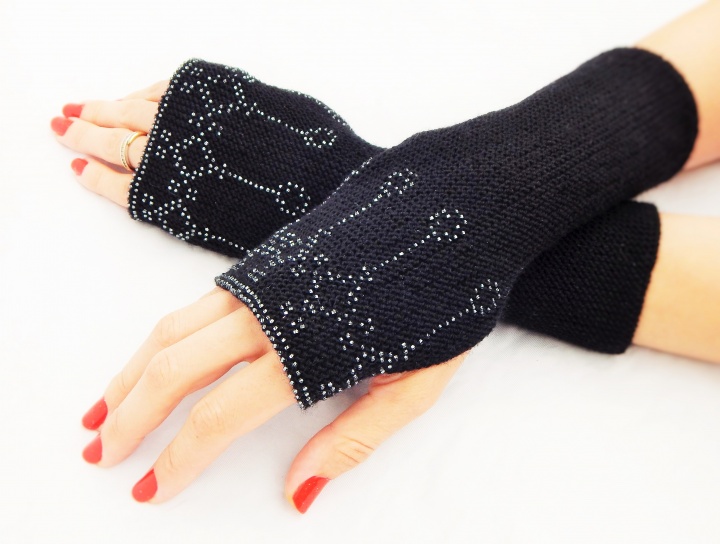 Black elegant wool cashmere wrist warmers with glass beads picture no. 2