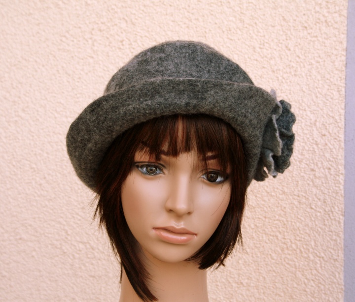 Grey hat ,, ,, ring picture no. 3