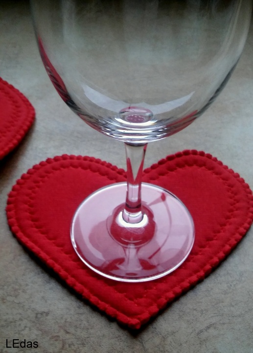 Set of 4 red heart coasters. Valentine table decor, Valentine present, Valentine picture no. 3