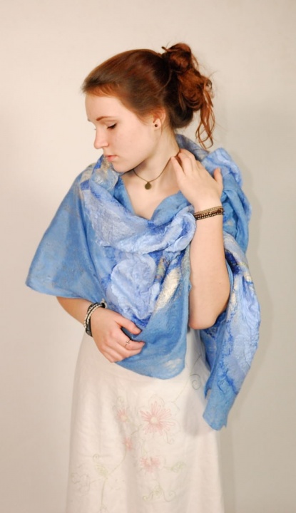 felted  blue scarf " touch" picture no. 2