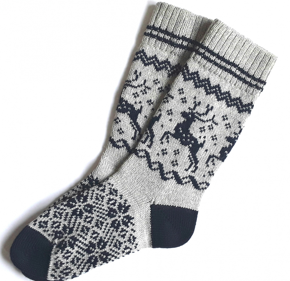 Gray wool socks with Deer picture no. 2