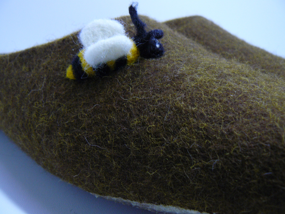 Handmade felted slippers. Non slippery sole. picture no. 2