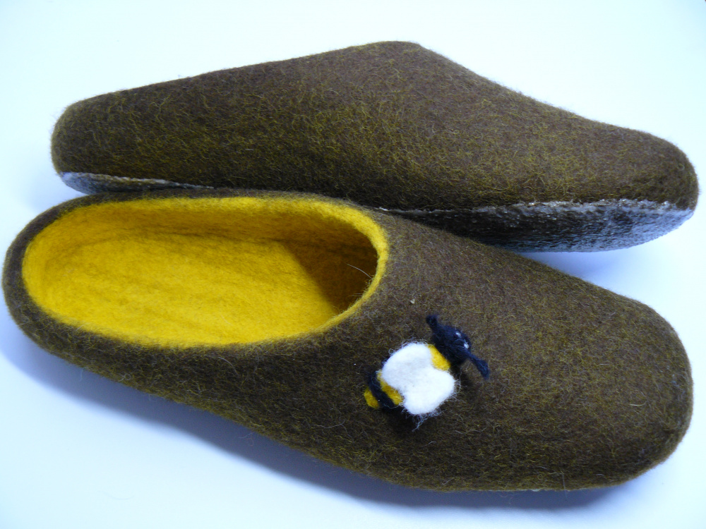 Handmade felted slippers. Non slippery sole.
