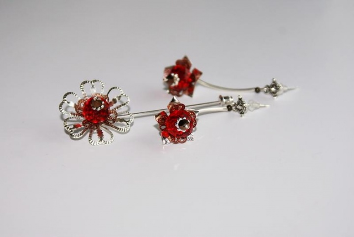 Brooch-pin and earrings " Red Flower "