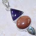 Pendant with semi-precious stones - Neck pendants - beadwork