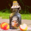 Apple - Decorated bottles - making