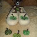 Greenfinch - Shoes & slippers - felting