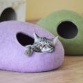 Cat bed - PURPLE - For pets - felting