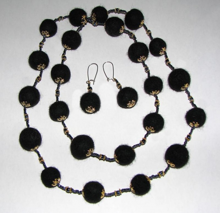 Black-yellow