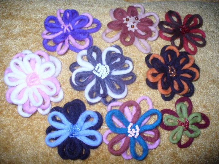 Gelytes- brooches