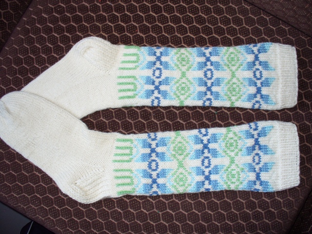 Knee-length stockings