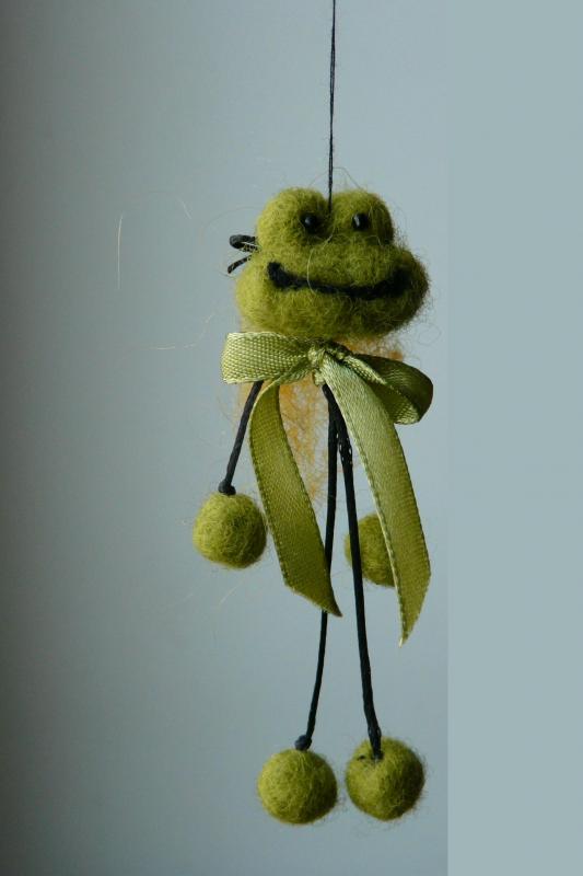 Machinery pendant - froggy :)