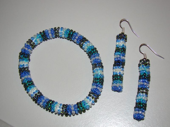 Bracelet and earrings " blue "