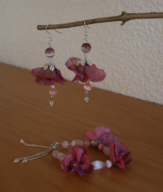 bracelet " cherry blossoms " picture no. 2