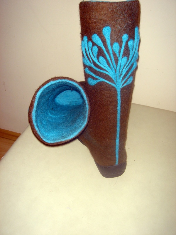 Blue Tree picture no. 3