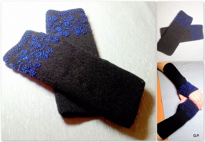 Kits with blue beads