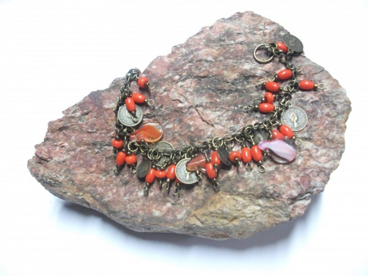 Coral striptease