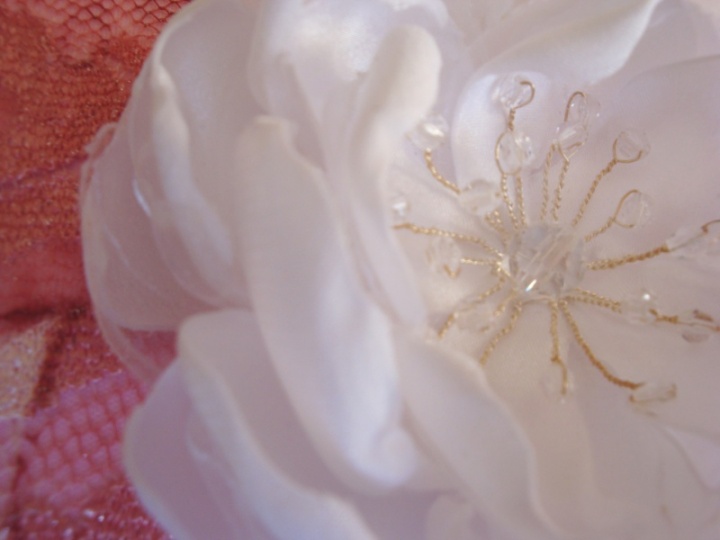 Flower decorate hair picture no. 2