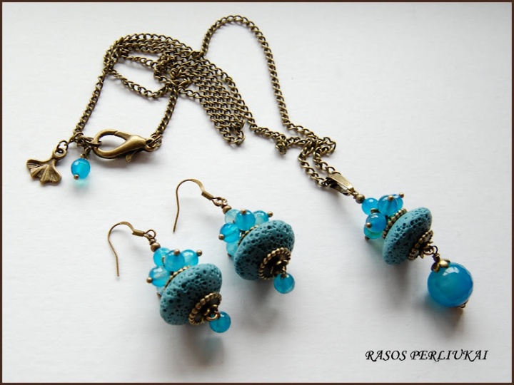 Blue buds