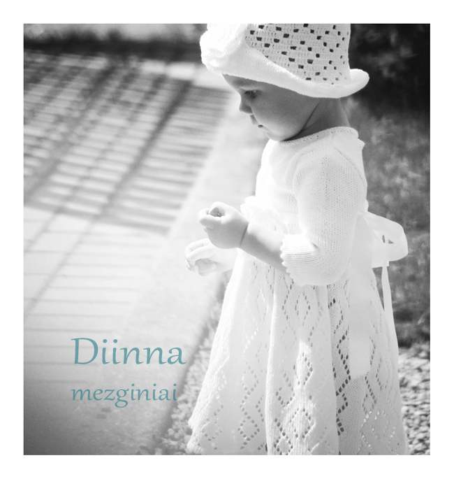 Knitted christening dress picture no. 3