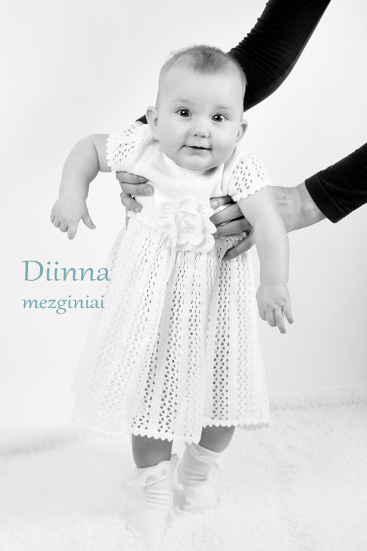 Knitted christening dress picture no. 2