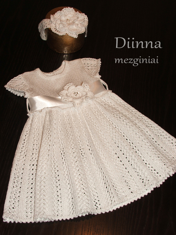 Knitted christening dress picture no. 3