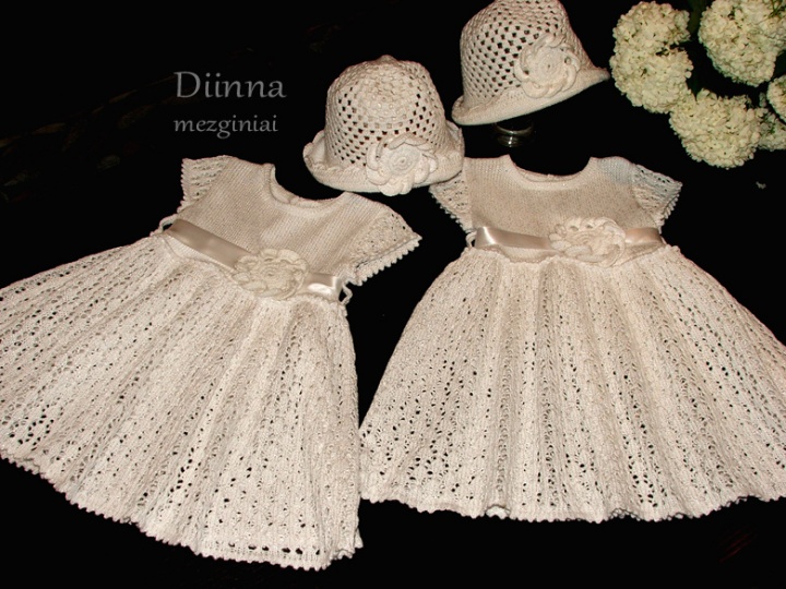 Knitted christening dress picture no. 2