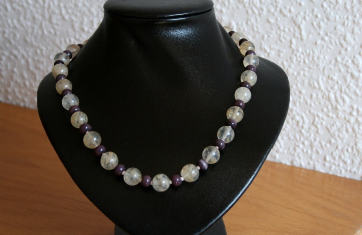 neckless