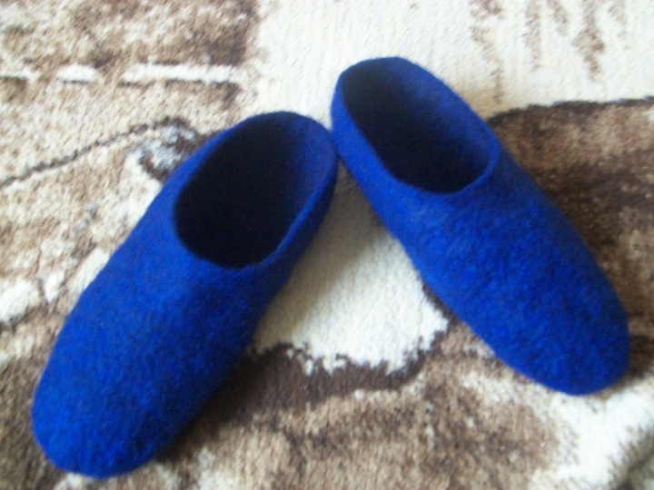 male slippers