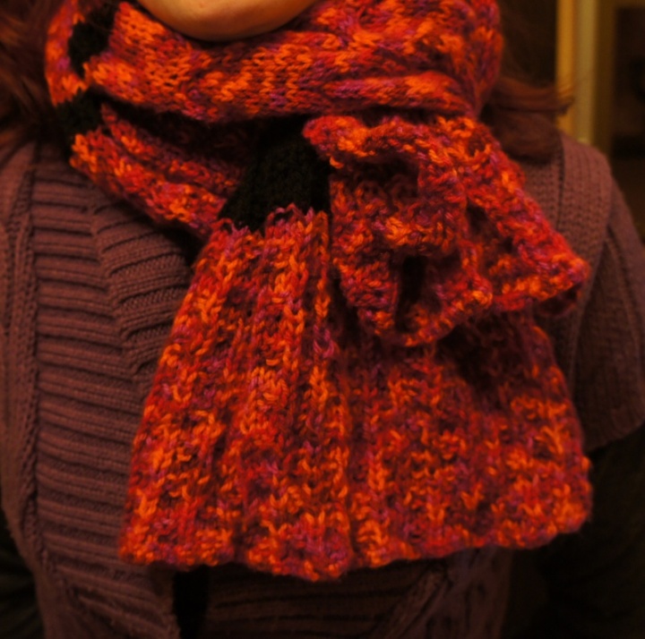 Red scarf picture no. 3