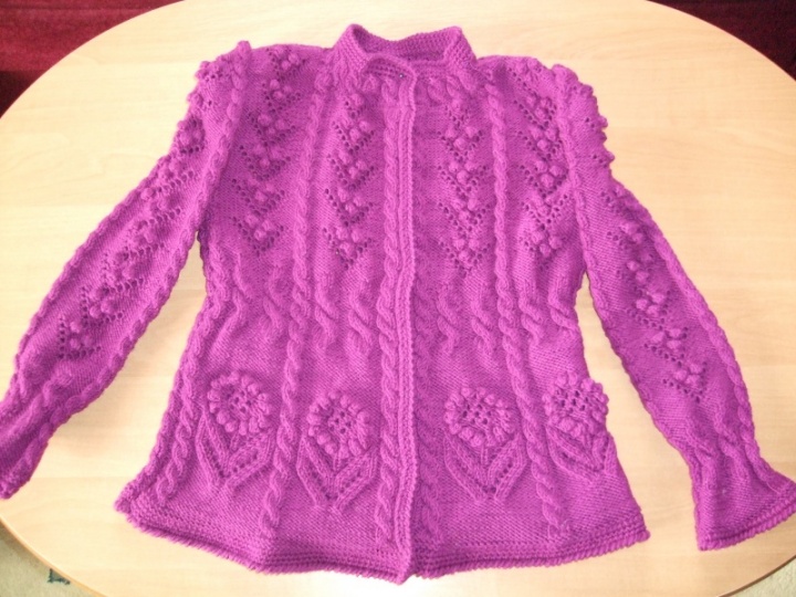 Girl sweater picture no. 2