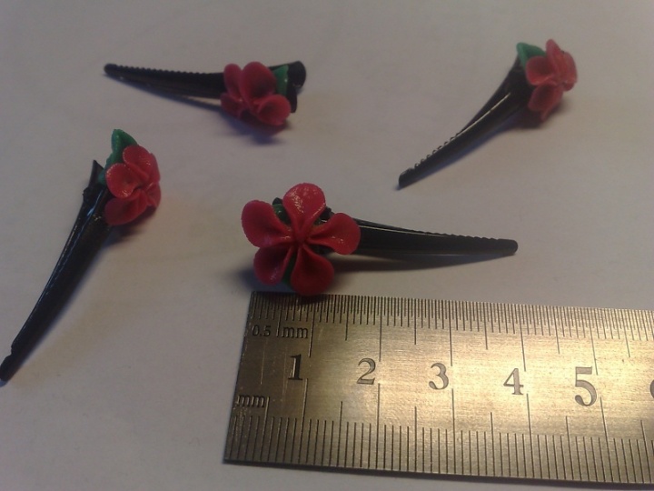 small brooch hair