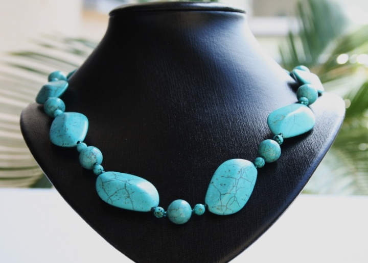 Necklaces " charm turquoise "