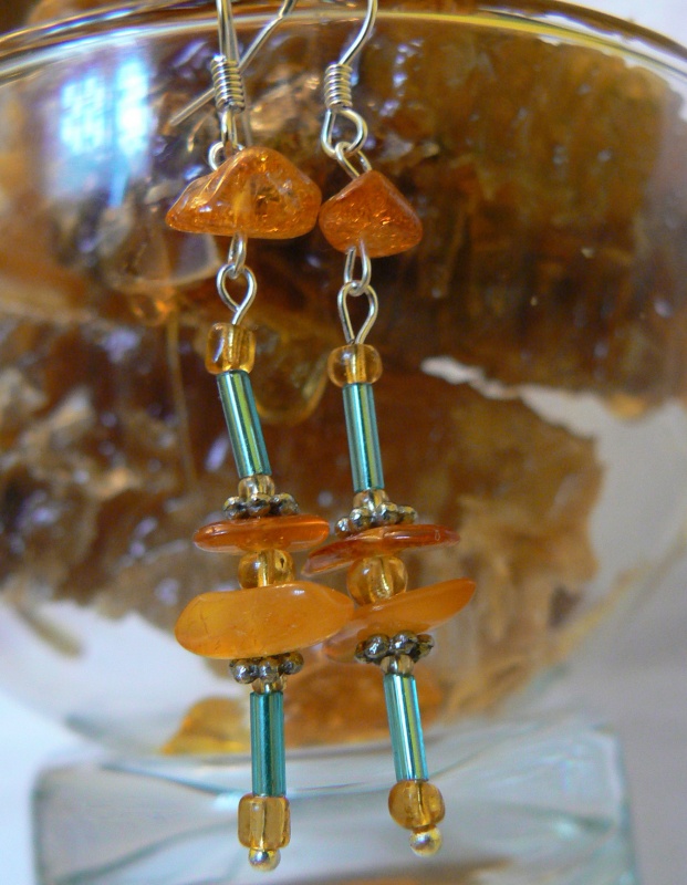 Earrings with amber
