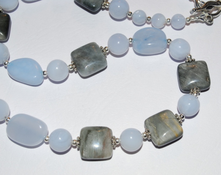 Necklace picture no. 2