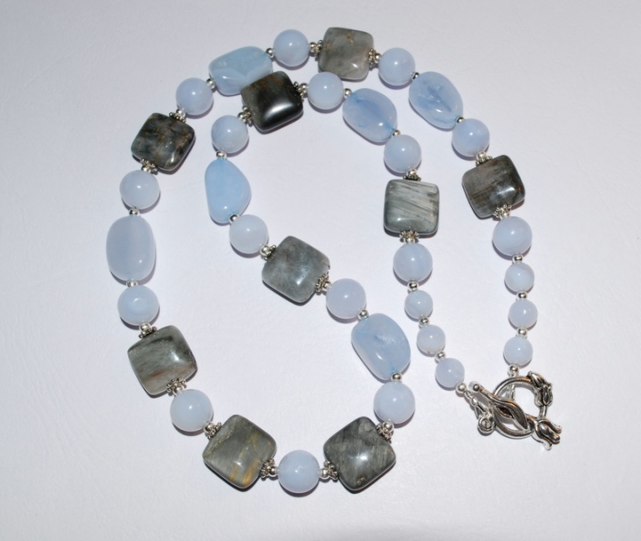 Necklace picture no. 3