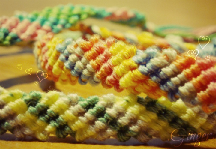 .Friendship Bracelet:
