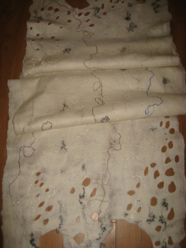 White Cloak picture no. 2