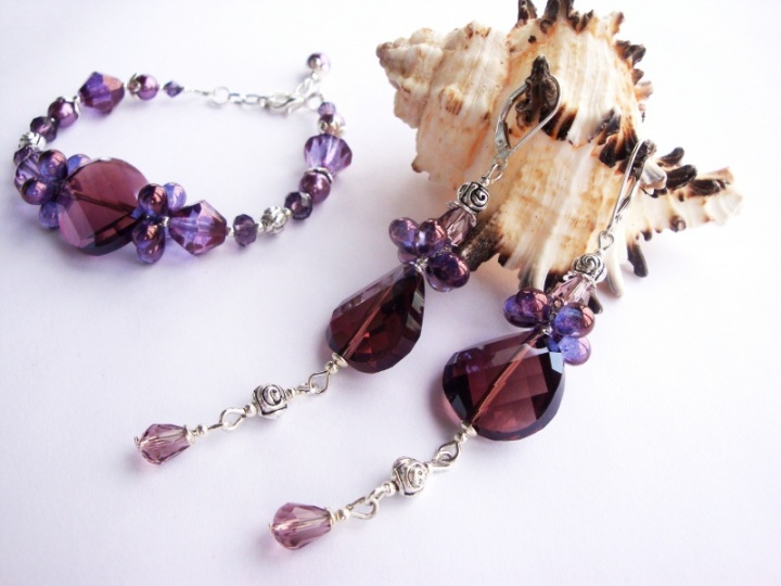 Earrings and bracelet