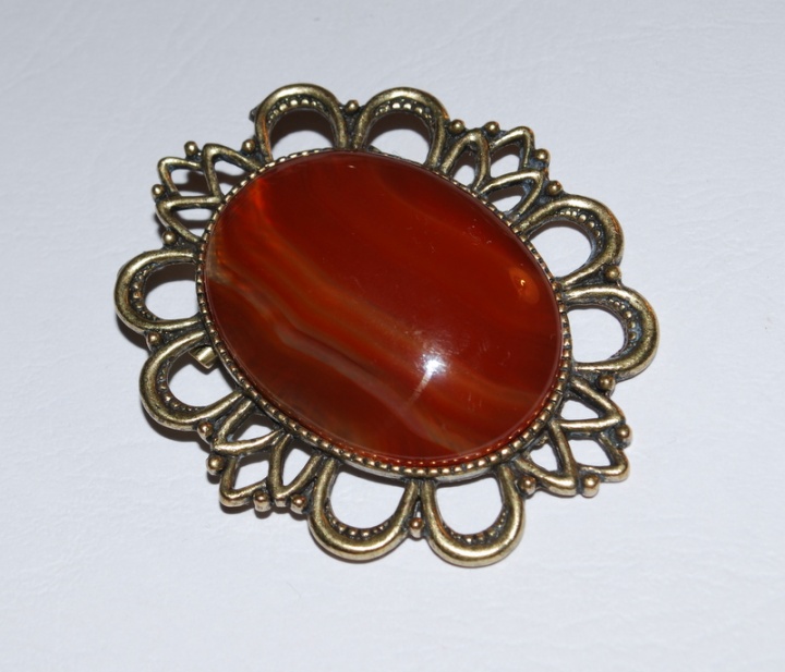 Brass brooch with agate picture no. 2