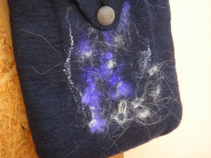 Dark blue manual. picture no. 3