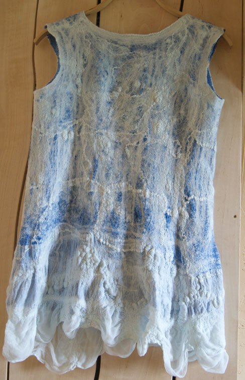Tunic with water spray picture no. 2